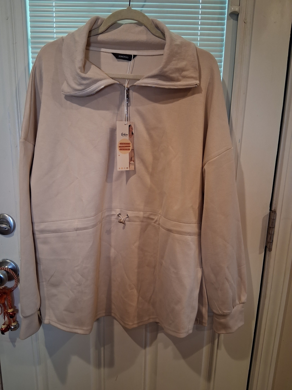 sku94  NWT Dokotoo Pullover With Draw String , Side Spilts Size L